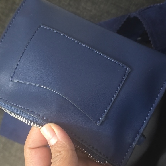 Zara Navy Blue Satchel with Red Scarf Accent   does not have the red cloth - Picture 12 of 12